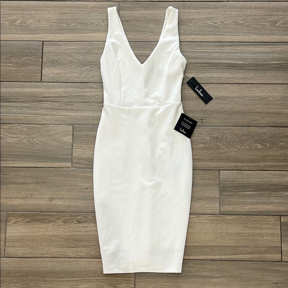Lulus Dresses & Skirts - Elegant White Sleeveless Dress